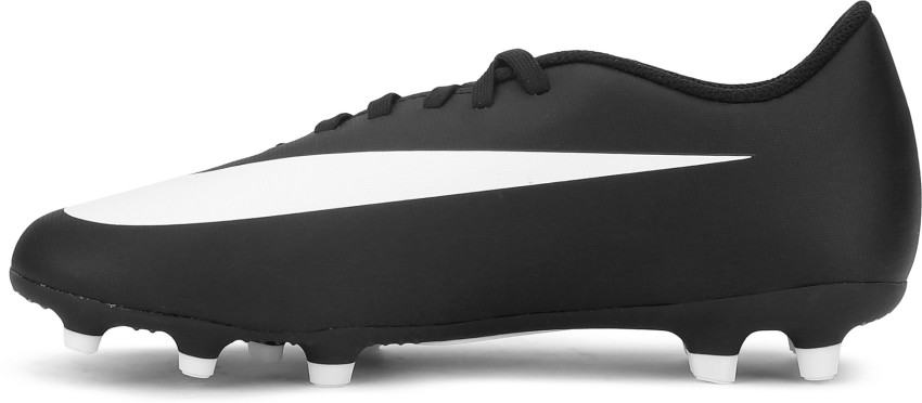 Nike football shoes hot sale black and white