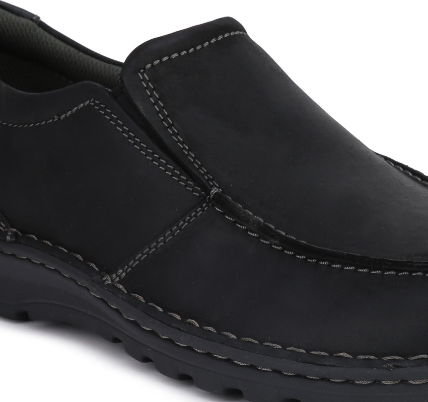 Clarks vanek top step black