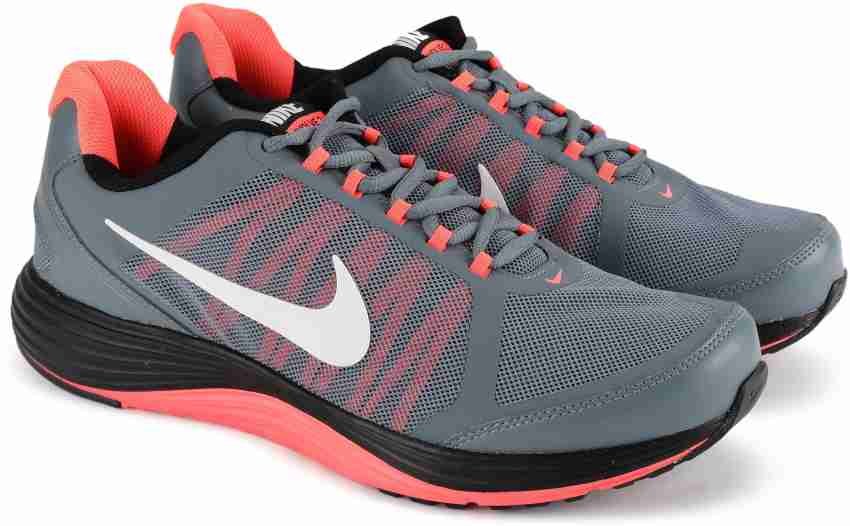 Nike revolve 2 grey on sale