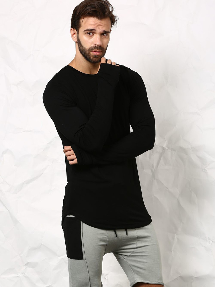 SKULT by Shahid Kapoor Solid Men Round Neck Black T Shirt