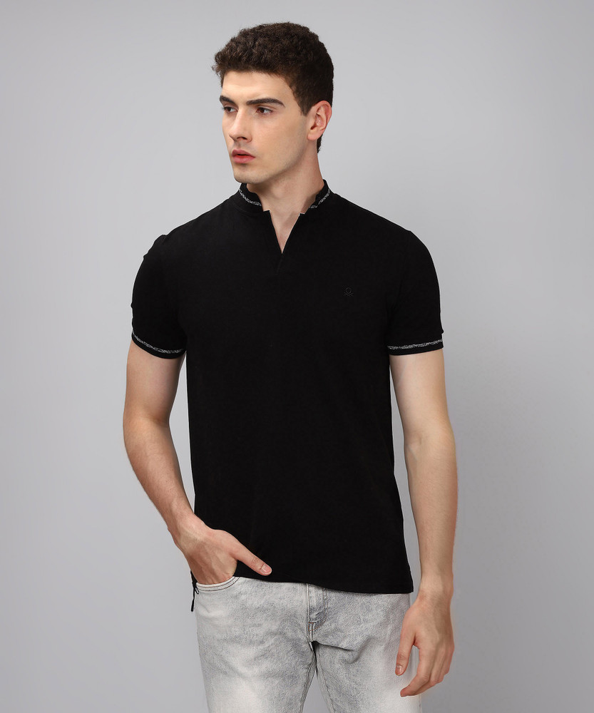 United Colors of Benetton Solid Men Mandarin Collar Black T Shirt