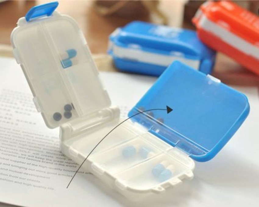 1pc Portable 4-Compartment Pill Organizer for Daily Medication