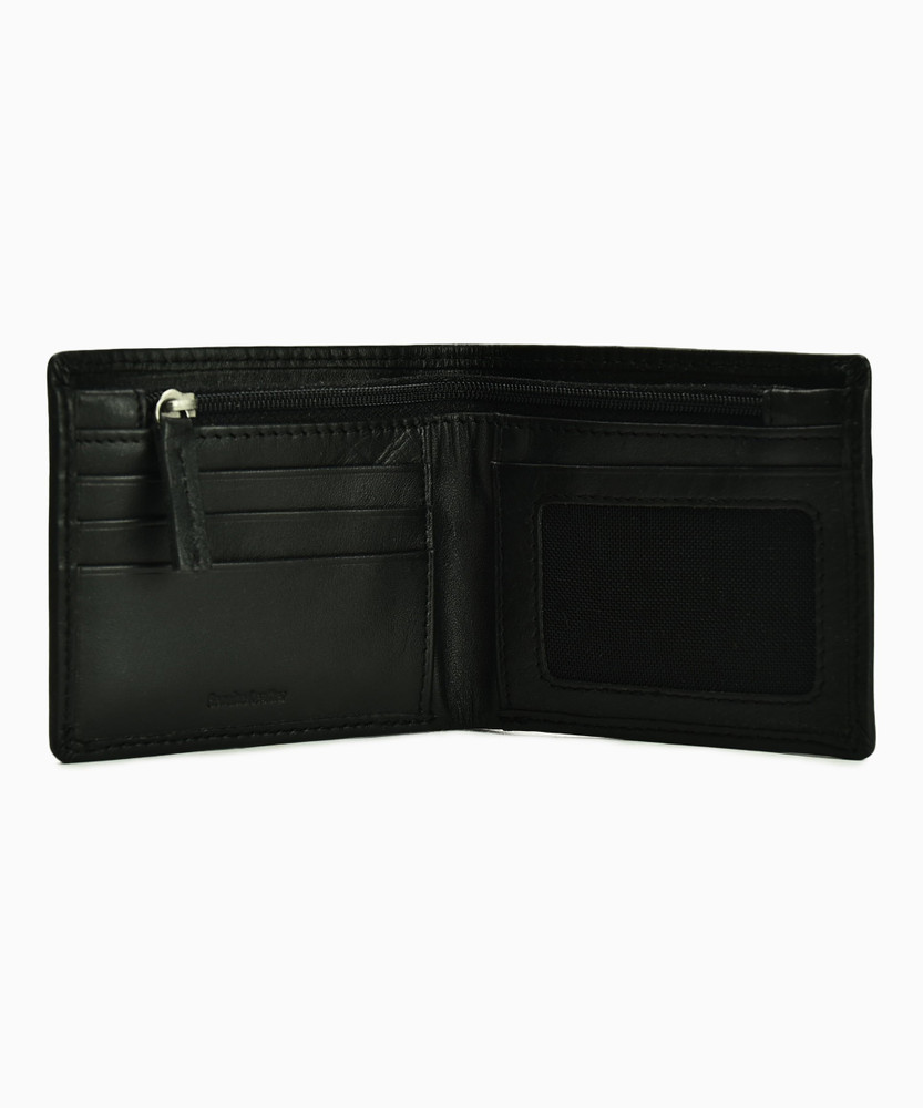 Levis mens wallet online flipkart