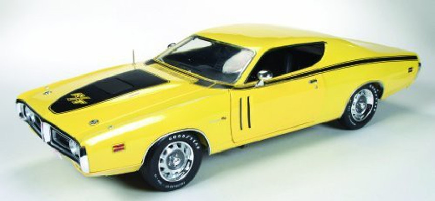 Auto World 1971 Dodge Charger R/T Hemi 50Th Anniversary Banana