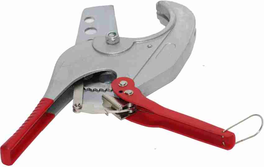 Plumbing outlet pipe cutters