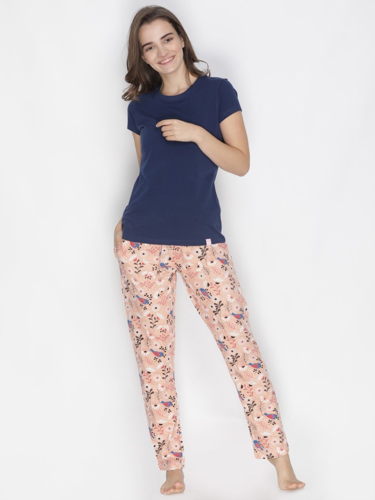 Lyra pyjamas discount