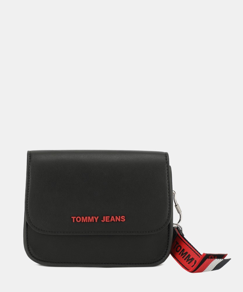 Tommy jeans clearance boxy crossover