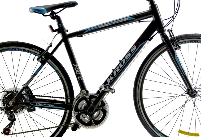 Cross freeway sales 700c hybrid bike
