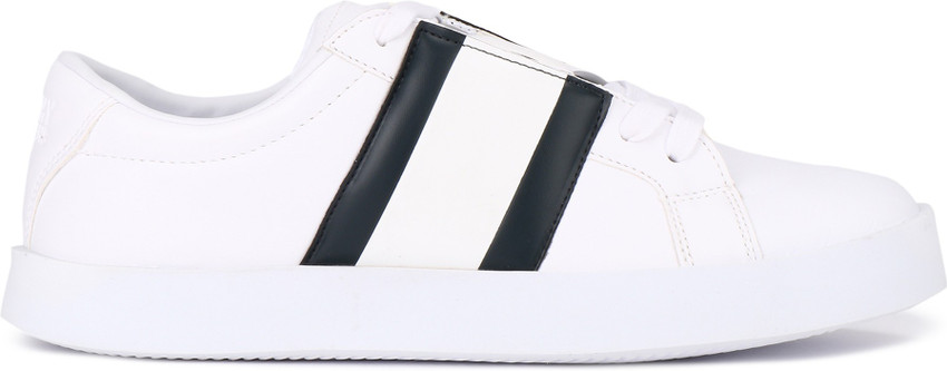 TOMMY HILFIGER FLAG RETRO LIGHT Sneakers For Men Buy TOMMY