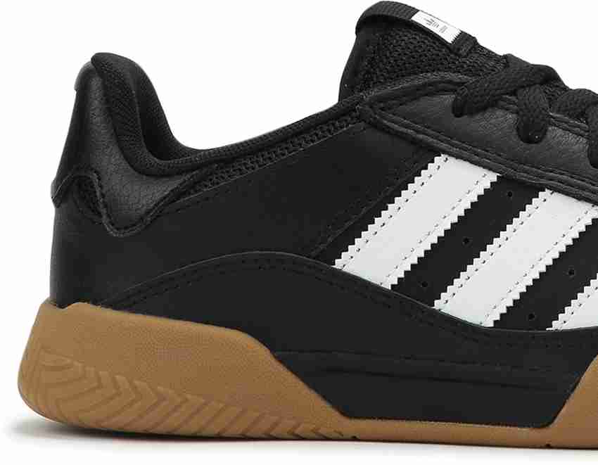 Adidas originals top vrx low nike