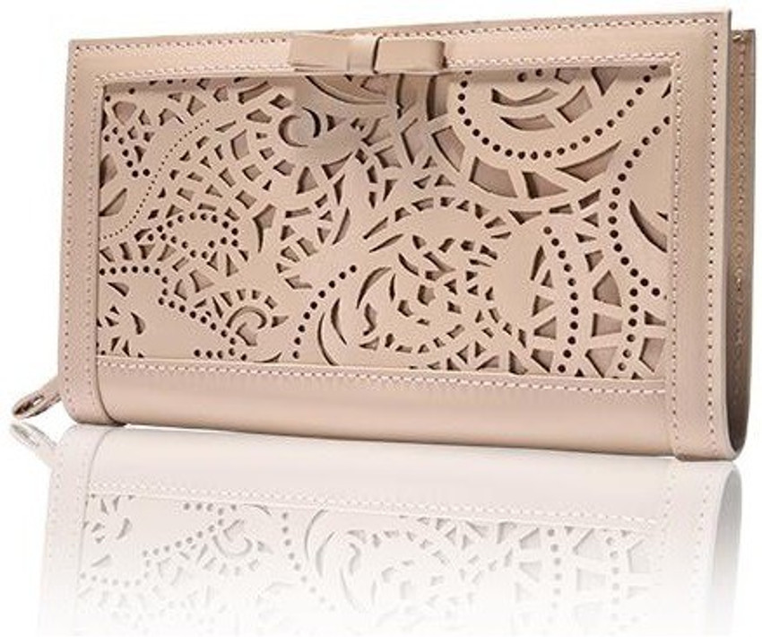 Oriflame clutch sales