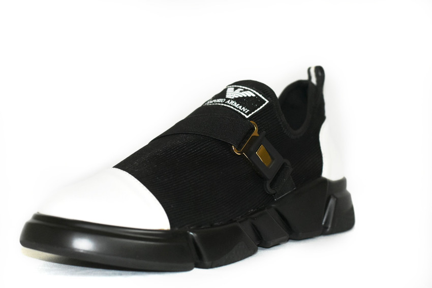Armani chappal online