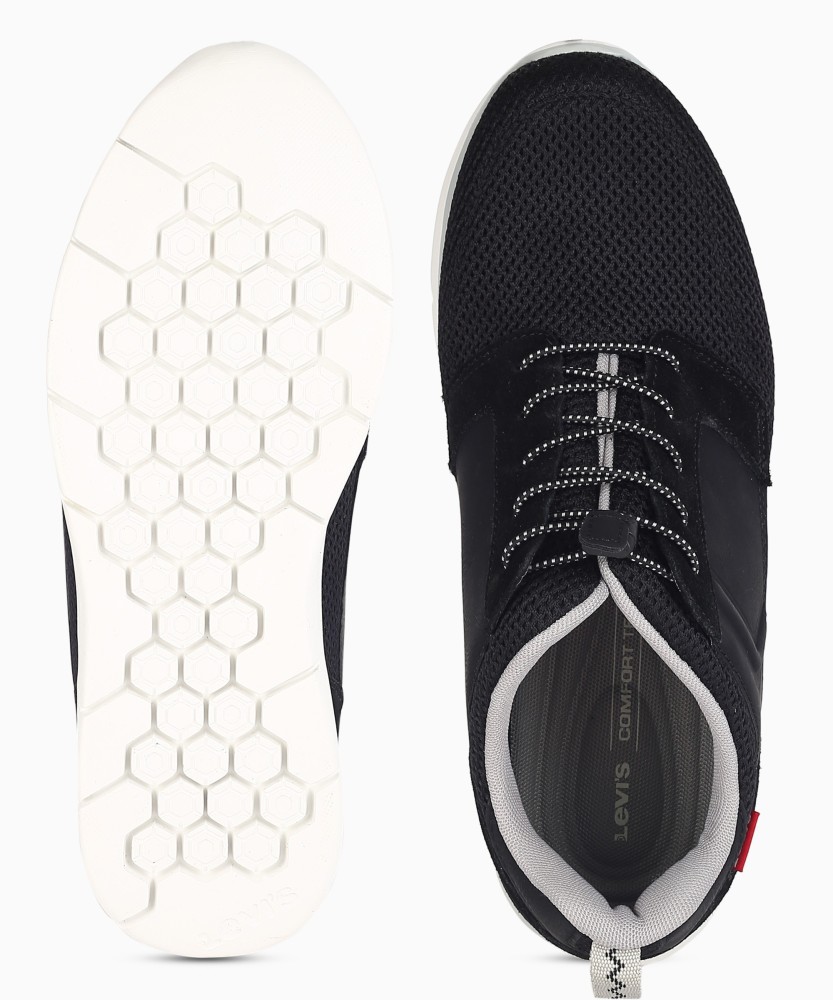 Levi's men's black tab runner clearance sneakers