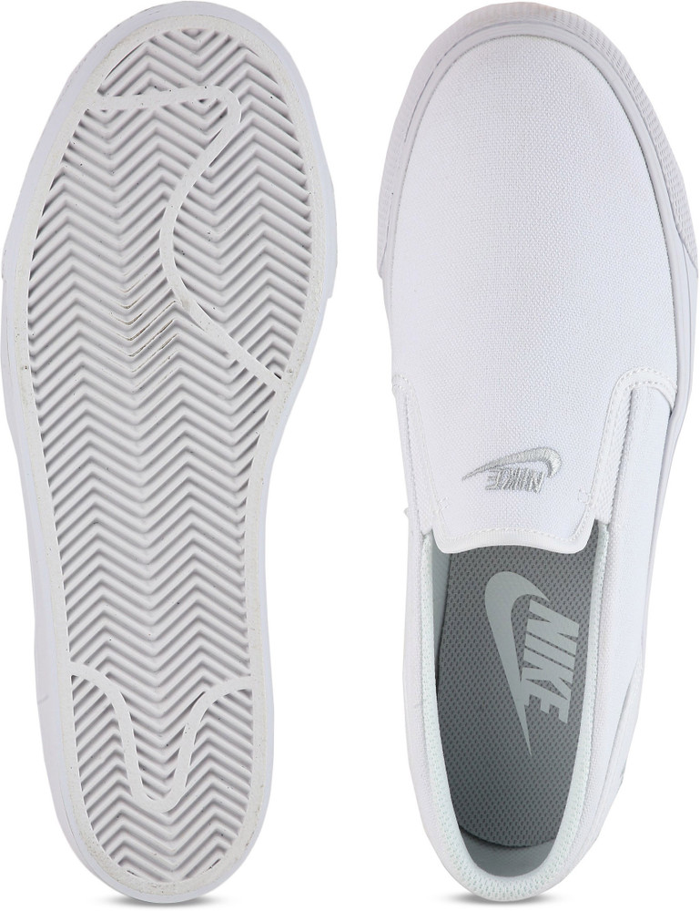 NIKE WMNS TOKI SLIP CANVAS Slip On Sneakers For Women Buy WHITE