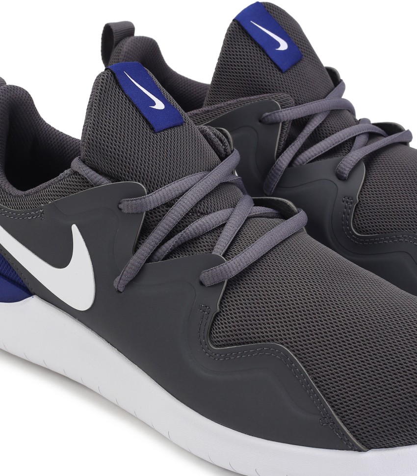 Nike tessen sale grey