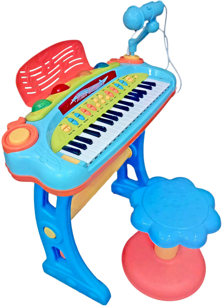Toy piano with mike 2025