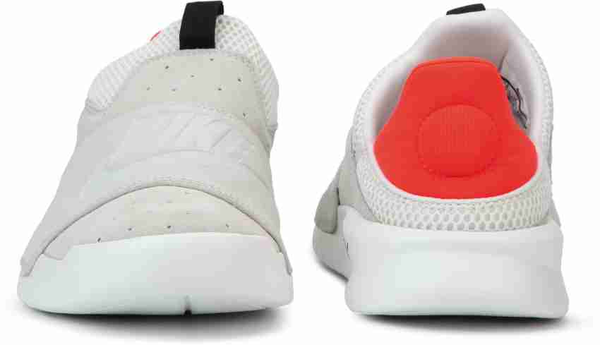 Nike benassi slip on sale shoe