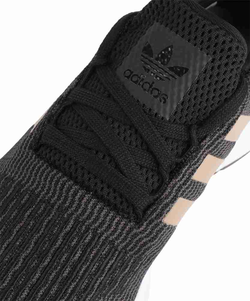 Adidas swift run top core black ash pearl