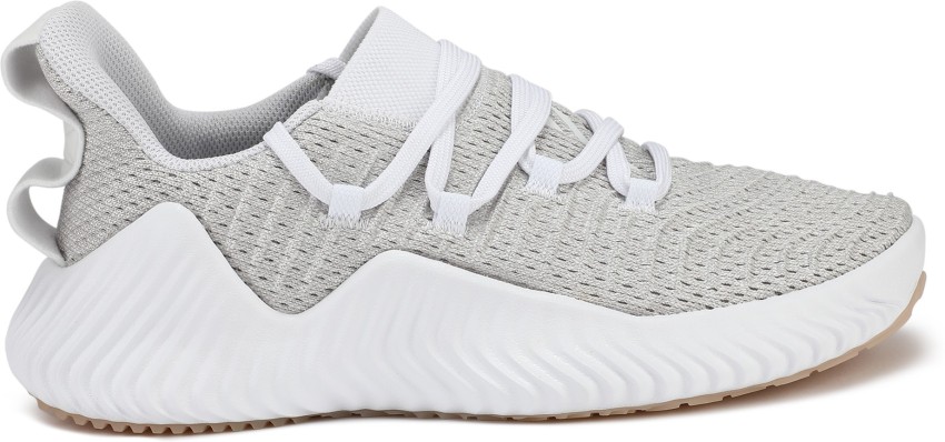 Adidas best sale alphabounce traxion