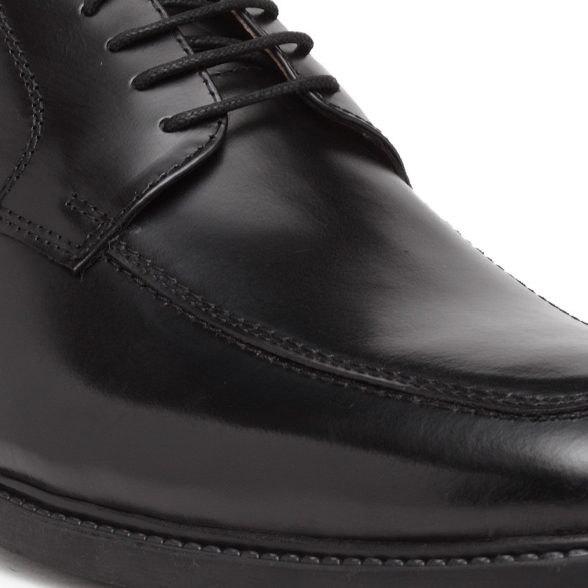 Noble curve formal store shoes