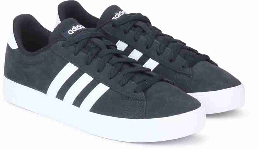 Adidas men's hotsell daily 2.0 sneaker