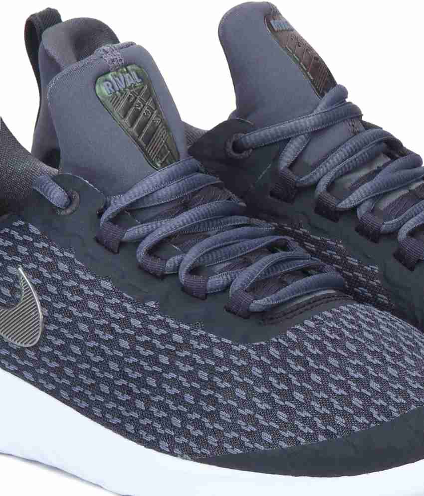 Nike renew rival boys on sale