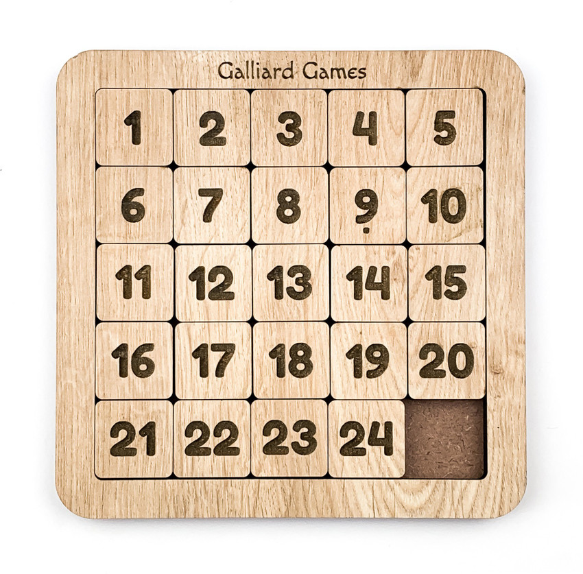 Tic Tac Toe, Noughts and Crosses Game (5x5 Board) – Galliard Games