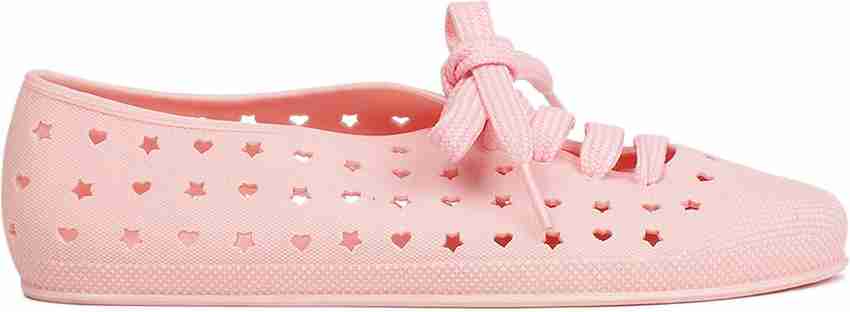 Bata heart clearance sneakers