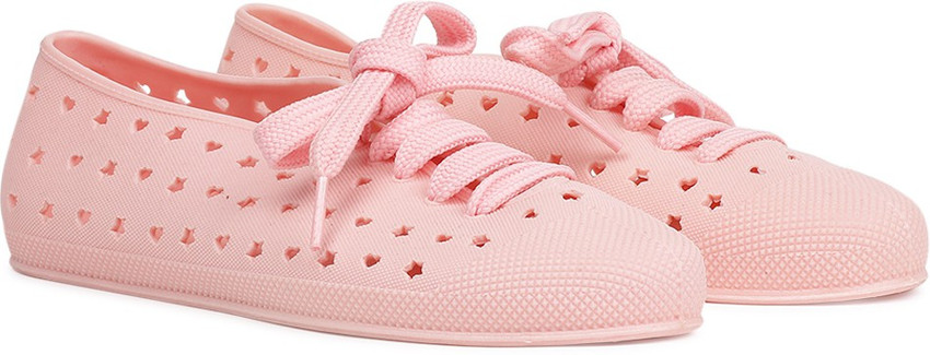 Bata heart sneakers outlet