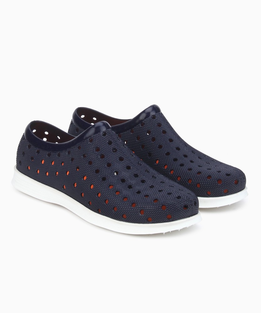 Bata WONDER Slip On Sneakers For Men - Buy Bata WONDER Slip On Sneakers For  Men Online at Best Price - Shop Online for Footwears in India | Flipkart.com