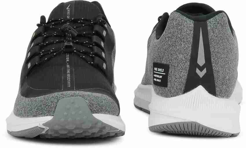 Zoom winflo 5 outlet run shield running sneaker