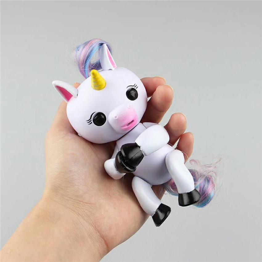 Bestie Toys Present Fingerlings Baby Unicorn Multicolor with