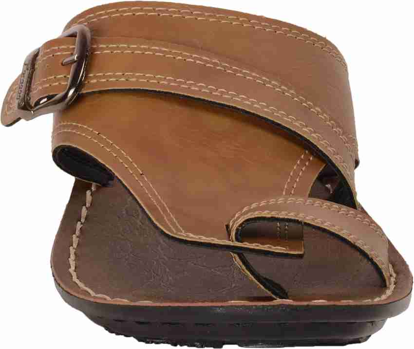 Paragon chappal hot sale 6815
