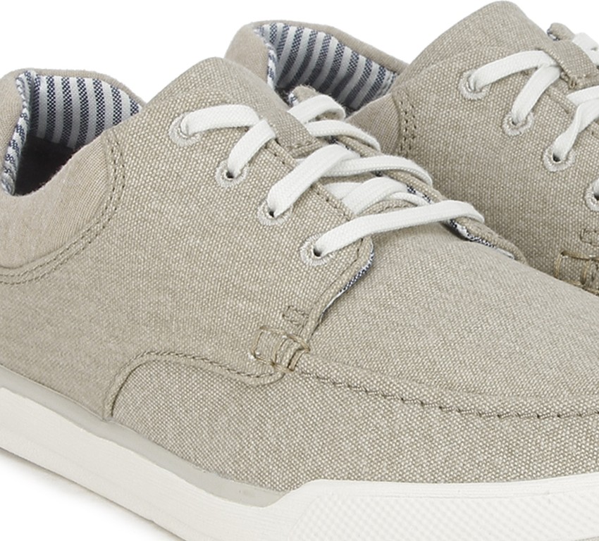 Clarks discount canvas shoes