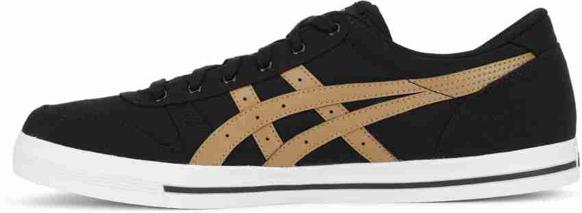 Asics aaron buy uk hotsell