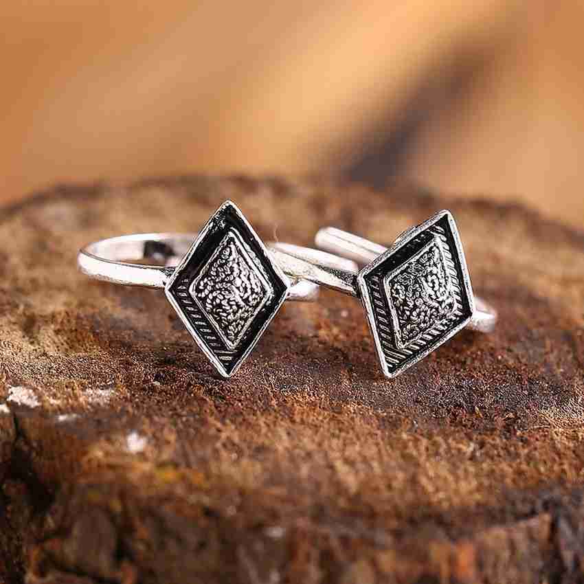 Voylla Silver Lightly Embellished Casual Toe Rings Sterling Silver Silver Plated Toe Ring Price in India Buy Voylla Silver Lightly Embellished Casual Toe Rings Sterling Silver Silver Plated Toe Ring O...