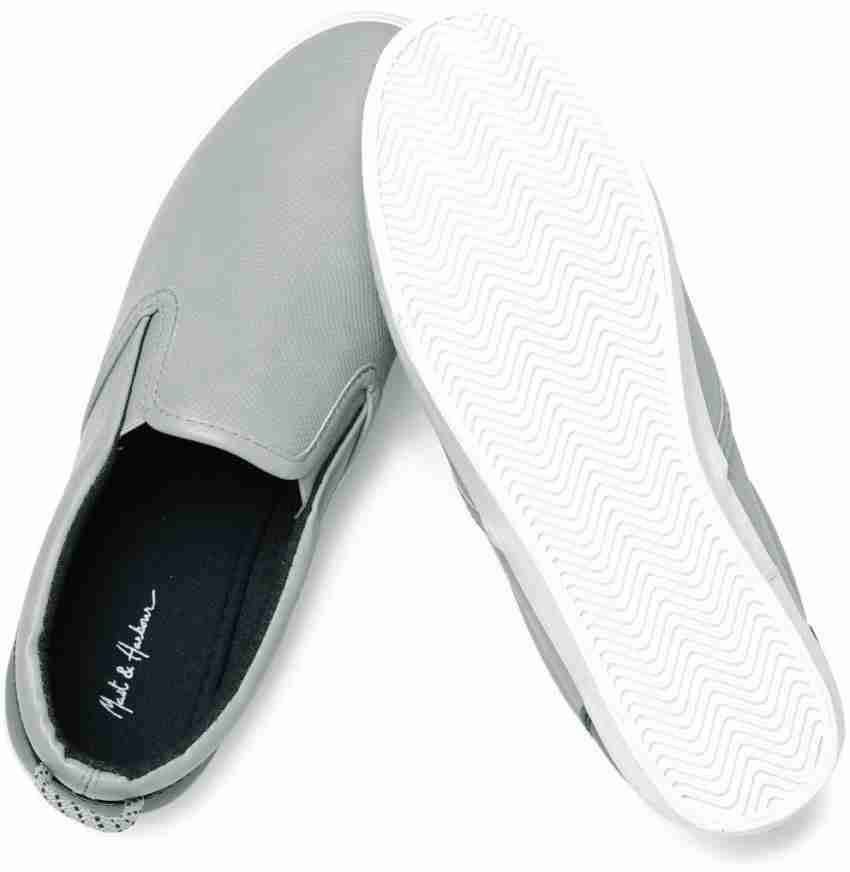 Mast and harbour slip on clearance shoes