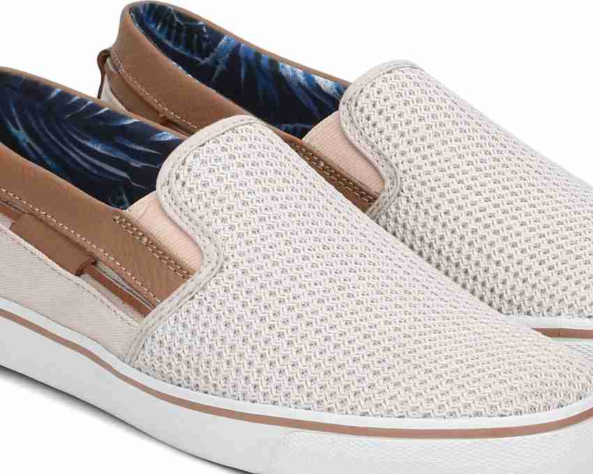 Tommy bahama deals slip on shoes