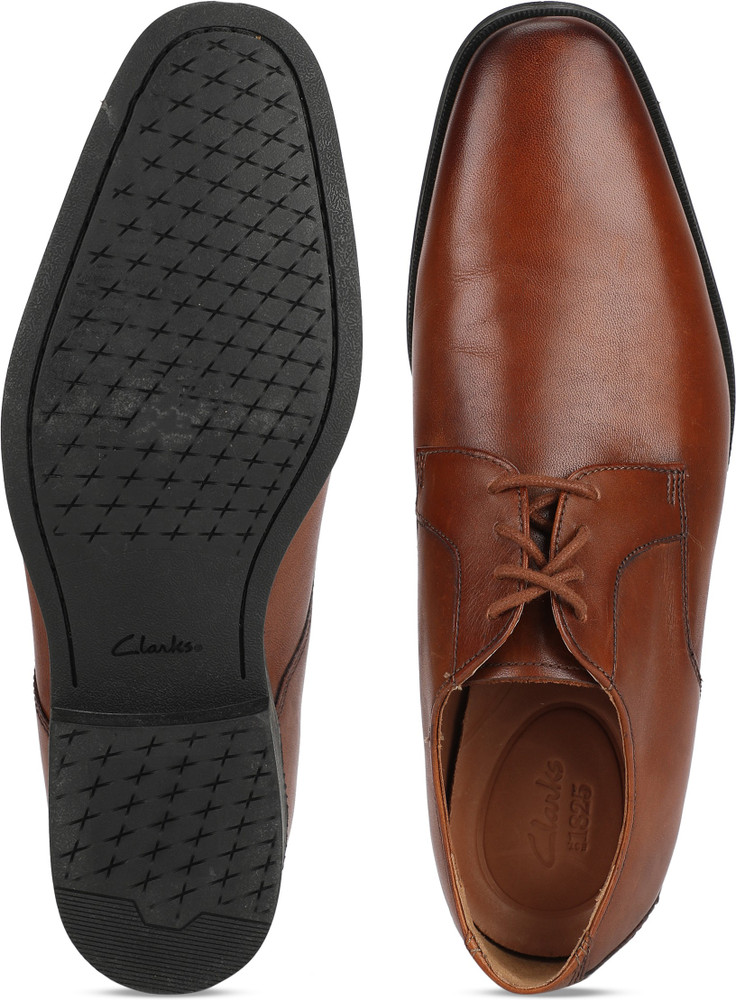 Clarks gilman slip online
