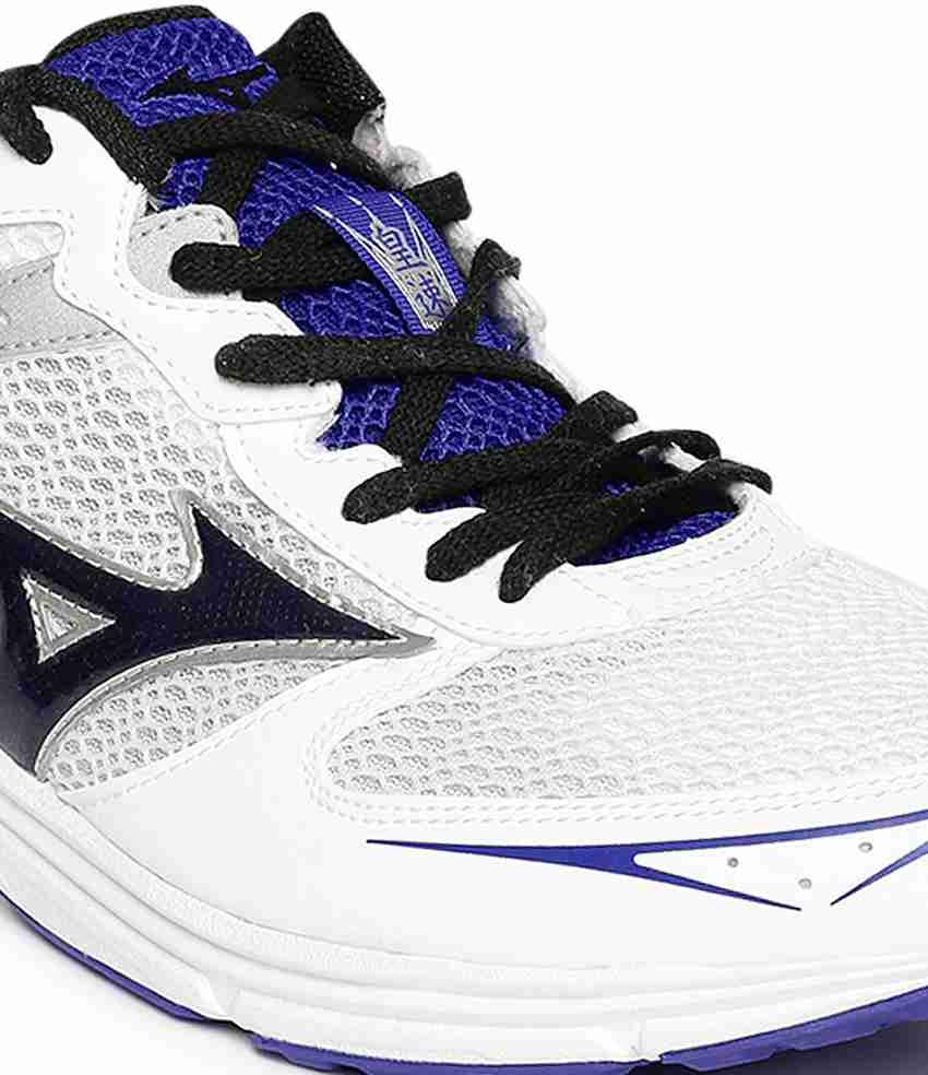 Mizuno hotsell shoes flipkart