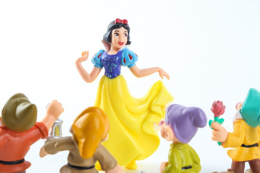 Snow white and the seven dwarfs dolls sales