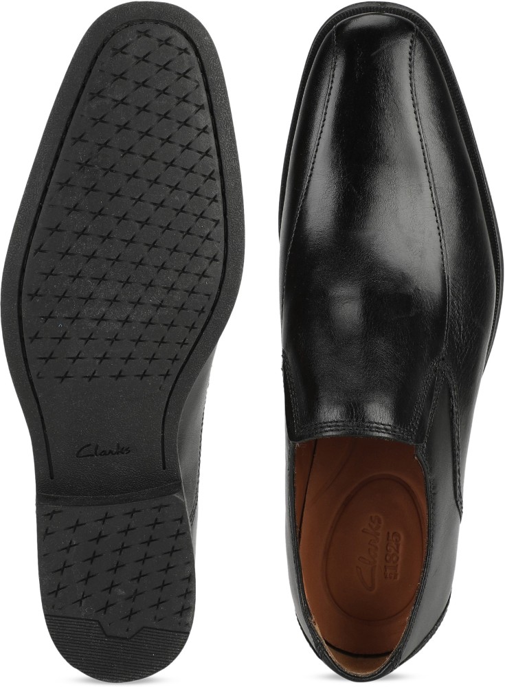 Clarks gilman outlet slip