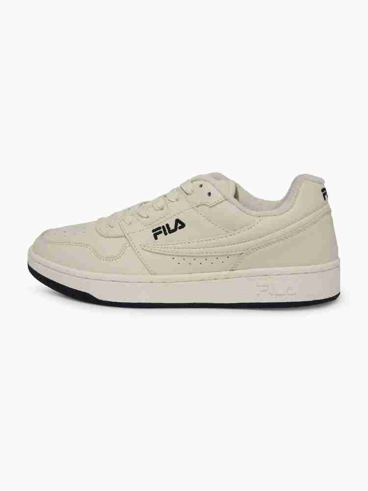 Fila low clearance white