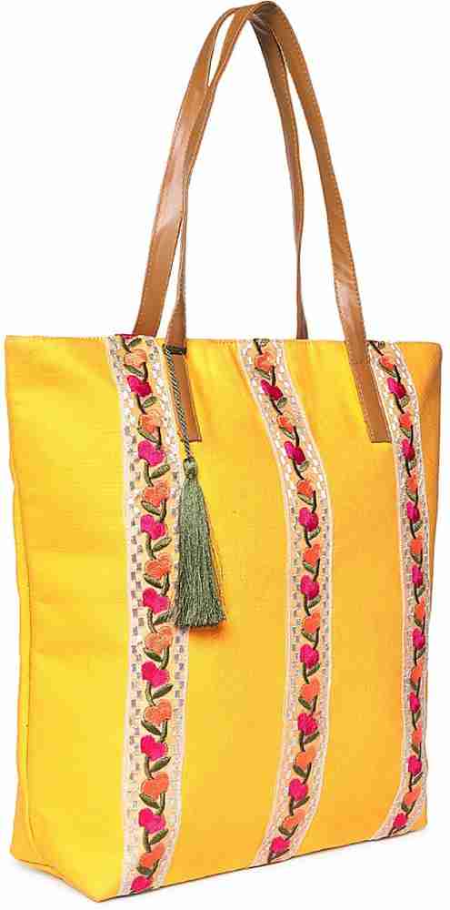 Kanvas katha tote outlet bags