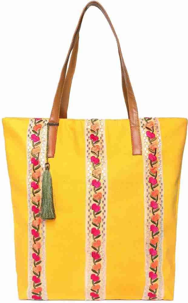 Kanvas katha on sale tote bags flipkart
