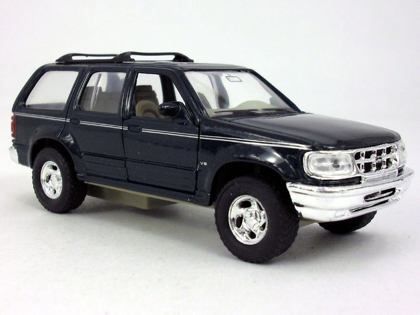 Welly 4.75 Inch Ford Explorer Scale Diecast Metal Car Model By