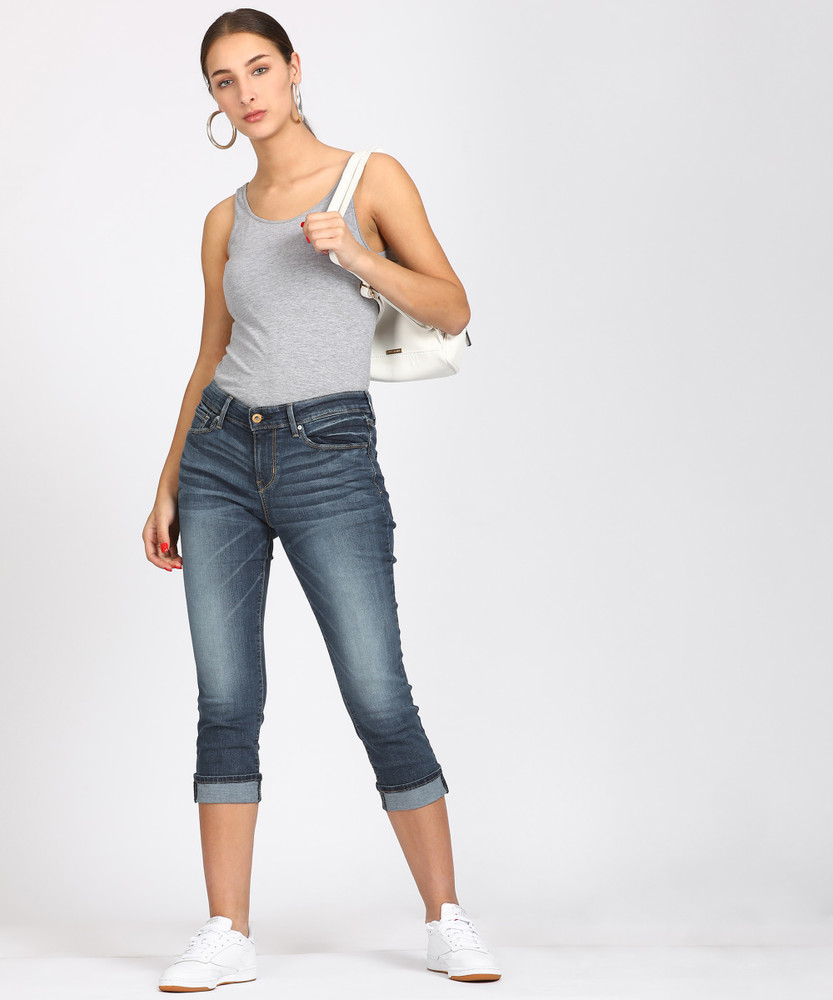 Denizen by Levi s Slim Women Blue Capri Buy Denizen by Levi s Slim Women Blue Capri Online at Best Prices in India Flipkart