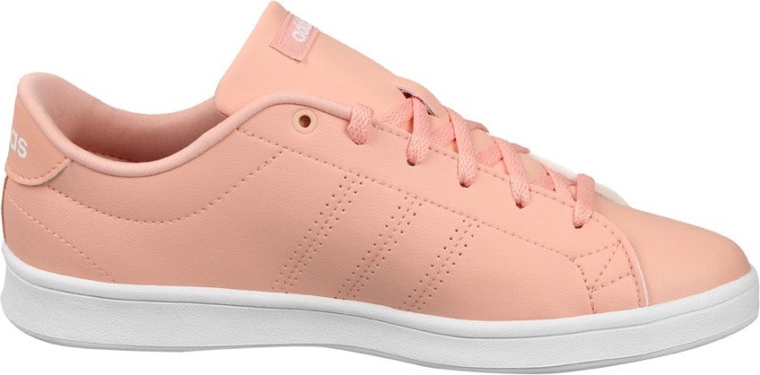 Advantage clean hot sale qt sneakers