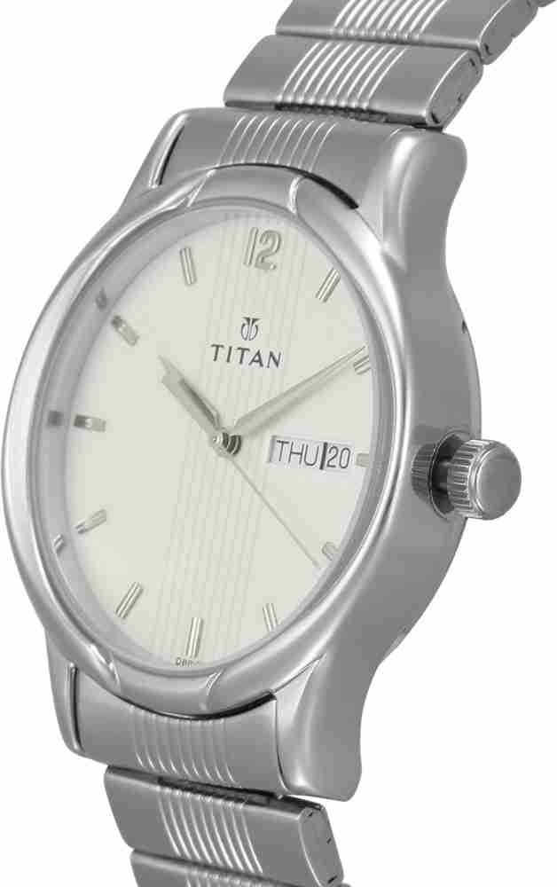 Titan NP1580SM03 Analog Watch For Men