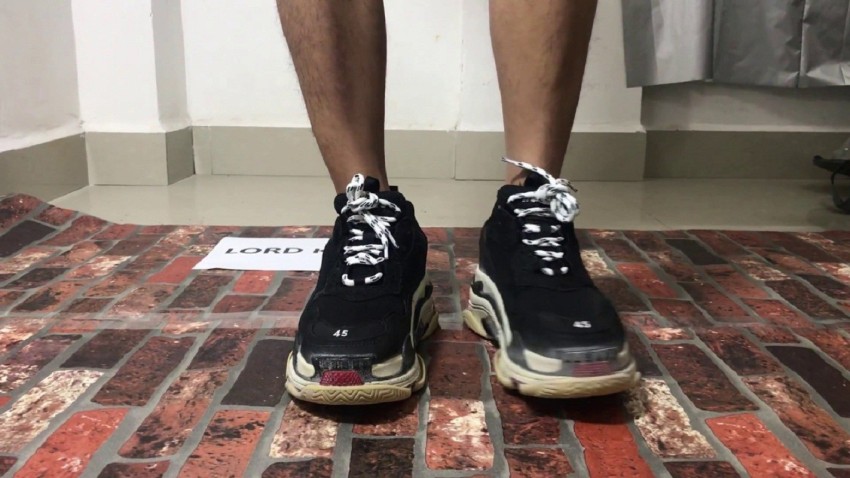 Balenciaga triple s black red sales on feet